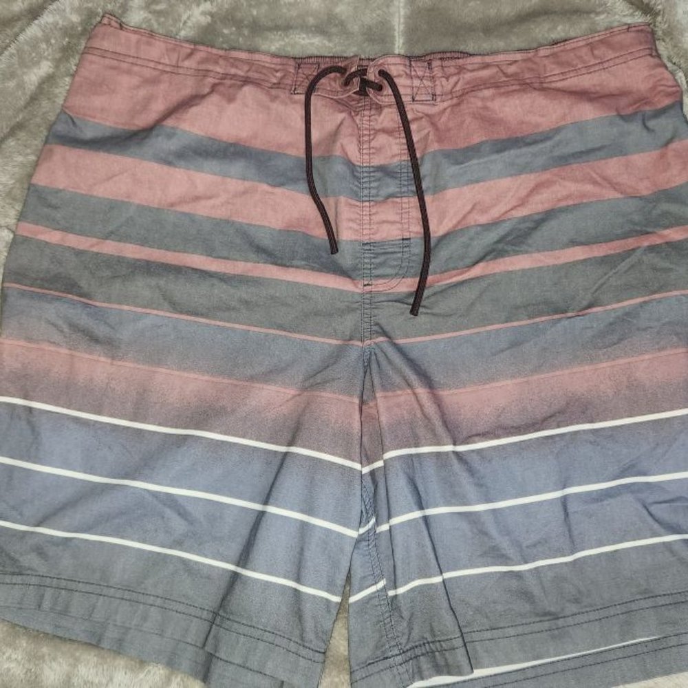 George Men's stylish lined swim trunks in size XL